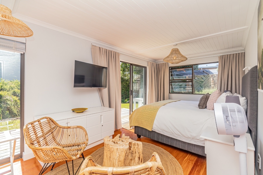 4 Bedroom Property for Sale in Keurboomstrand Western Cape